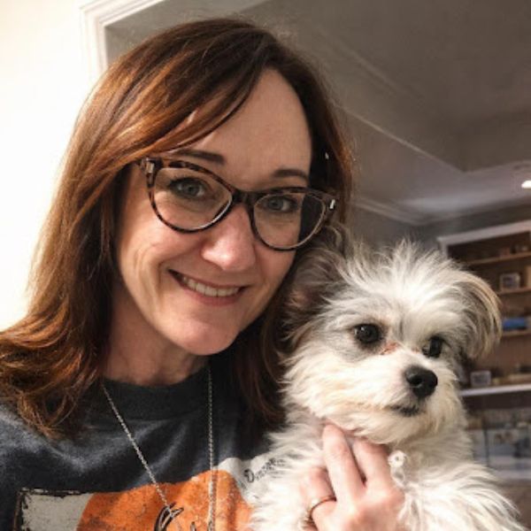 Melanie Personal Home and Pet Care